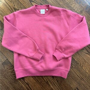 NWOT Aritzia Cozy Sweatfleece Perfect Crew Sweatshirt. Berry Pink. Size XS